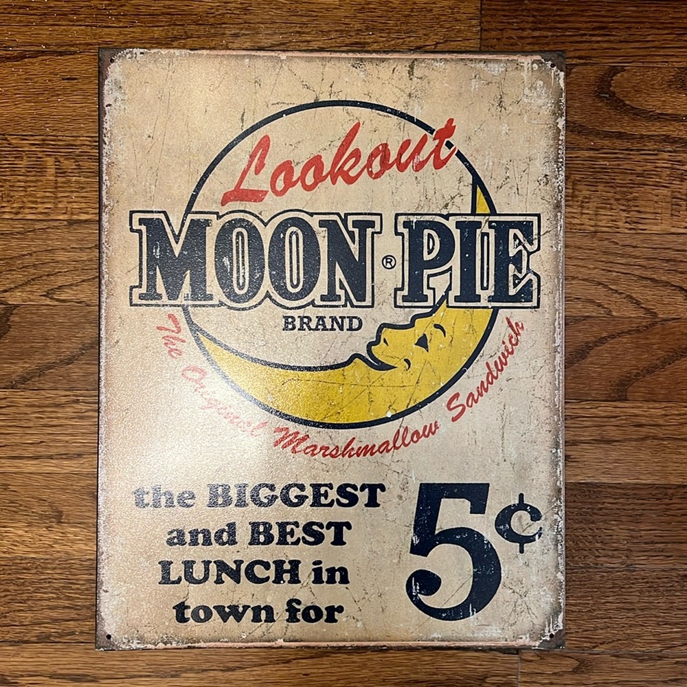 VINTAGE MOON PIE TIN SIGN - Picture 3 of 10